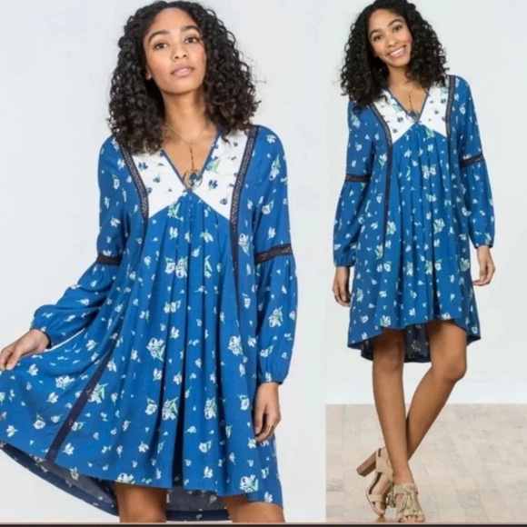 Matilda Jane Womens Medium Day Tripping Blue Floral Dress Long Sleeve Flowy Boho - Picture 1 of 7